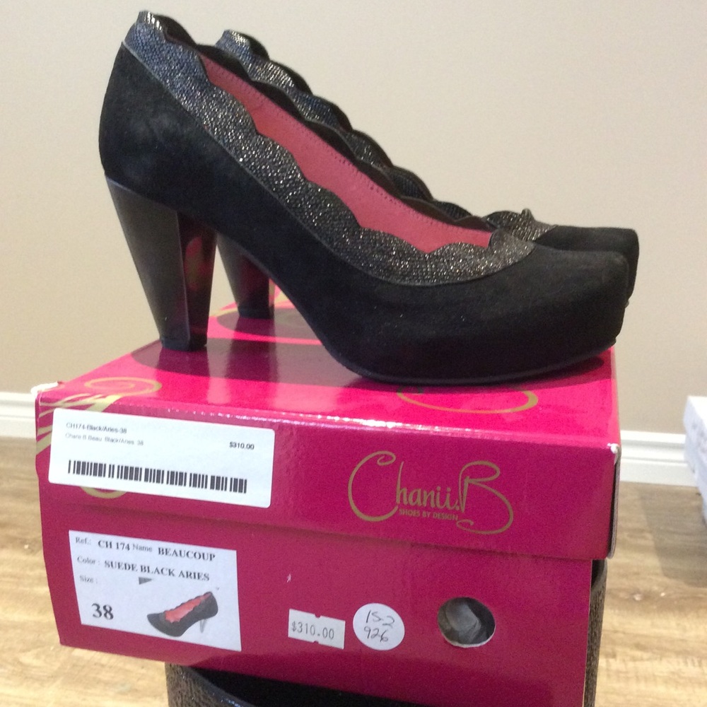 Chanii B black suede pumps size 7.5-8 US